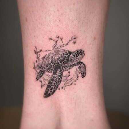 Sea Turtle Tattoo and Its Meaning