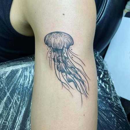 Stunning jellyfish tattoos design ideas and their meanings | vu.holistic